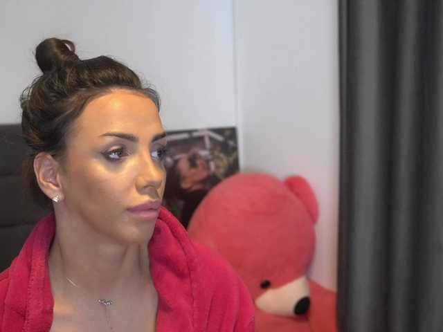 Live sex webcam photo for Erikabee #277296942