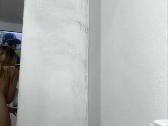 Live sex webcam photo for Erin- #277802334