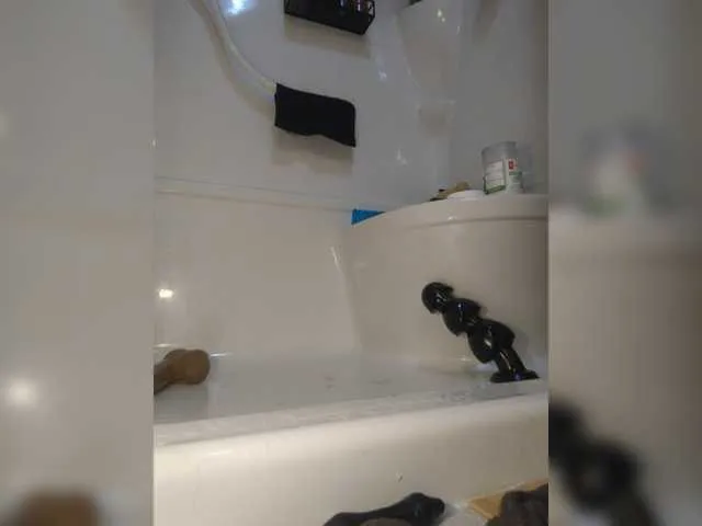 Live sex webcam photo for Ernestdom123 #277841744