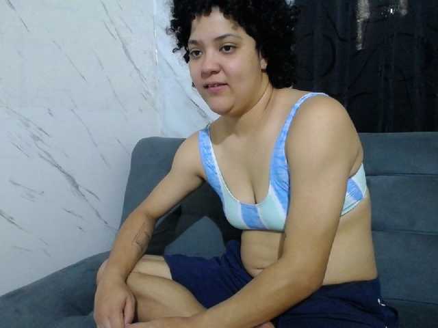 Live sex webcam photo for Eros-smith69 #277263800