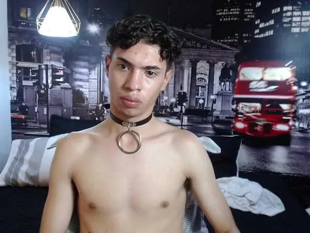 Live sex webcam photo for ErosDavix #276540817