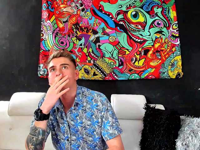 Live sex webcam photo for ErosMiller #273440229