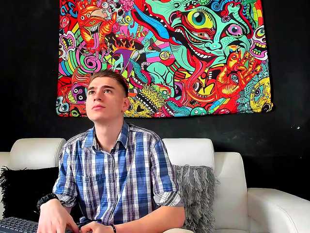 Live sex webcam photo for ErosMiller #273460864