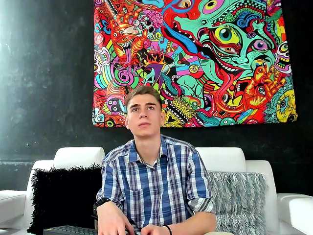 Live sex webcam photo for ErosMiller #273462663