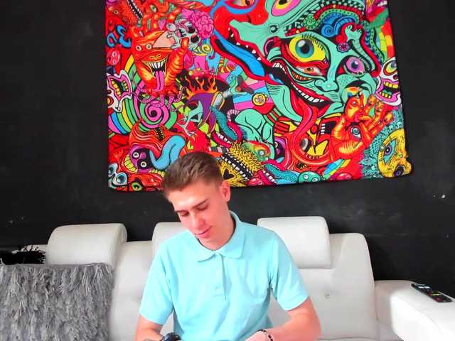 Live sex webcam photo for ErosMiller #273540963