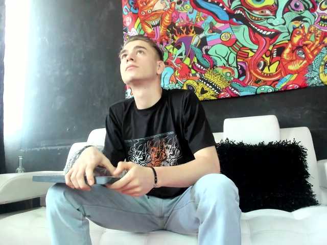 Live sex webcam photo for ErosMiller #273561626