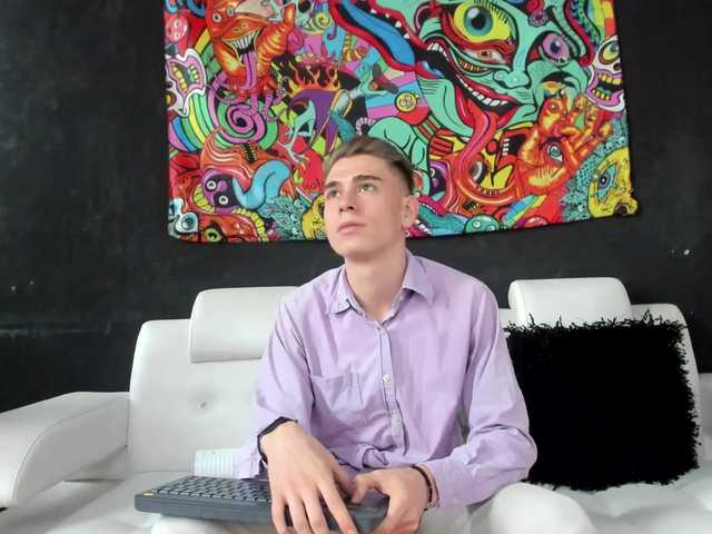 Live sex webcam photo for ErosMiller #273613191