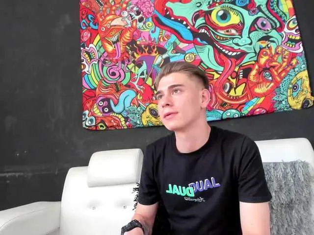 Live sex webcam photo for ErosMiller #273638789