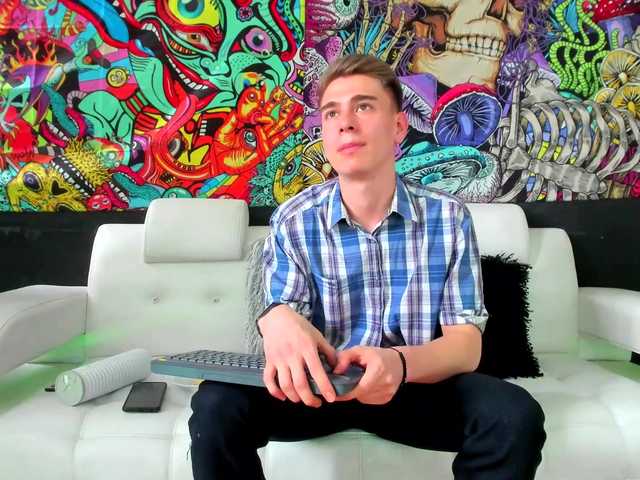 Live sex webcam photo for ErosMiller #273714624