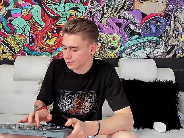 Live sex webcam photo for ErosMiller #274023854