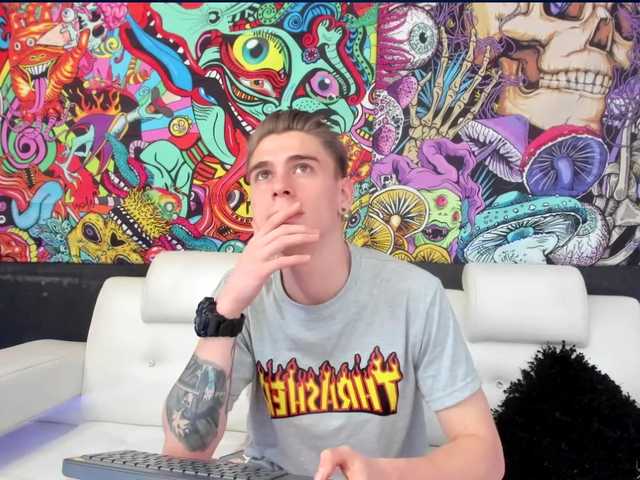 Live sex webcam photo for ErosMiller #274070163