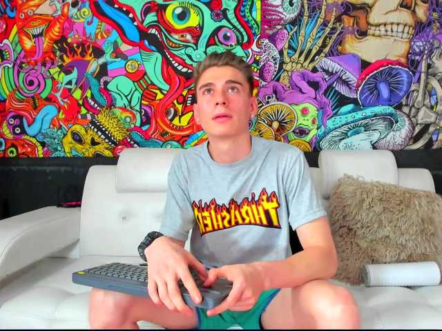 Live sex webcam photo for ErosMiller #274140085