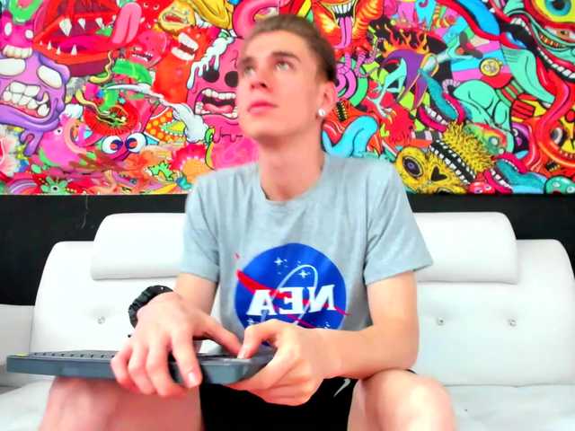 Live sex webcam photo for ErosMiller #274453005