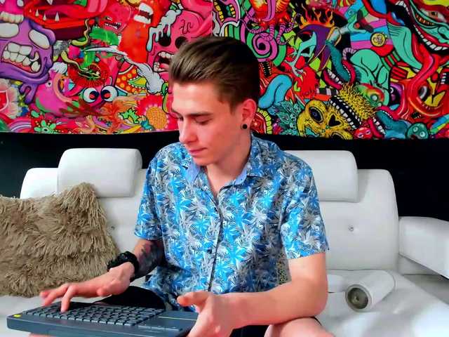 Live sex webcam photo for ErosMiller #274606456