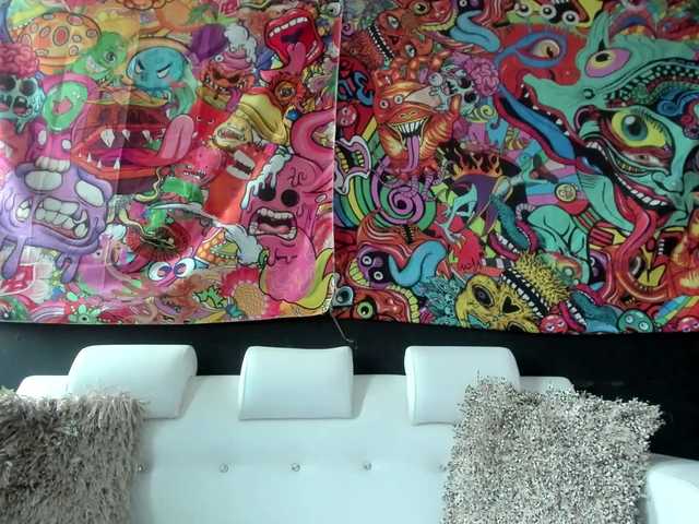 Live sex webcam photo for ErosMiller #275071077