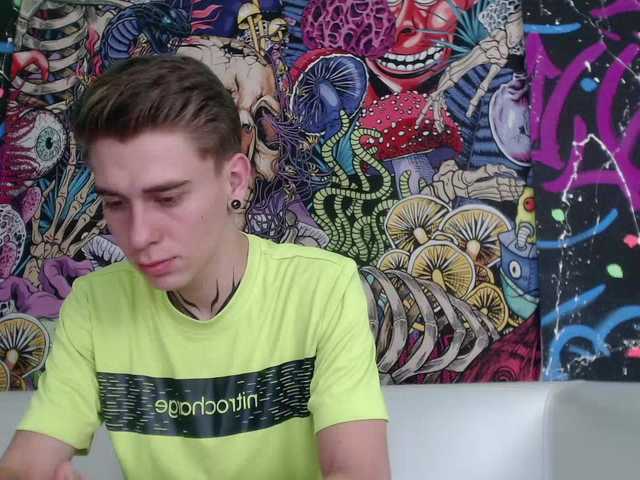 Live sex webcam photo for ErosMiller #275942820