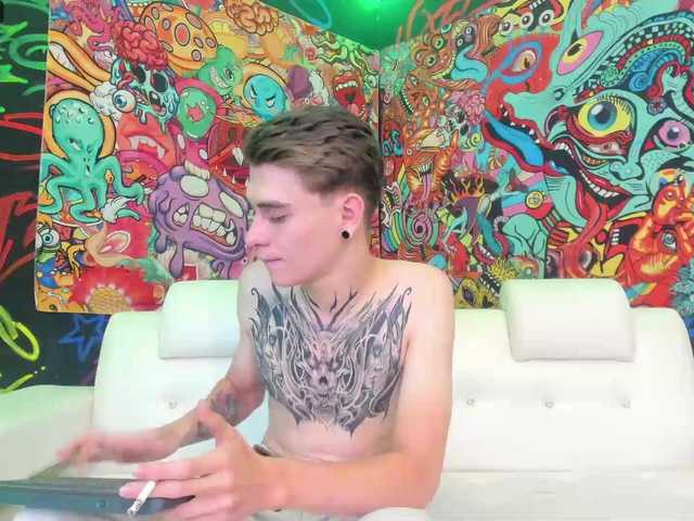Live sex webcam photo for ErosMiller #276323536