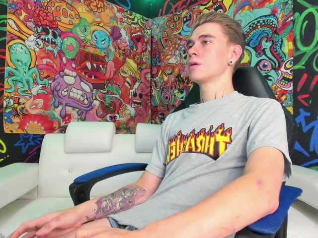 Live sex webcam photo for ErosMiller #276356300