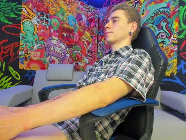 Live sex webcam photo for ErosMiller #276460715
