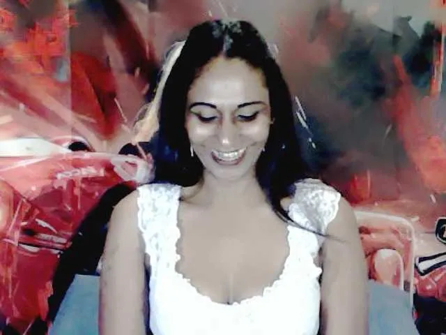 Live sex webcam photo for ErroticStarr #290358617