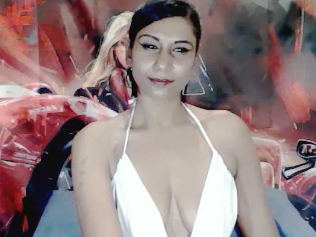 Live sex webcam photo for ErroticStarr #290411044