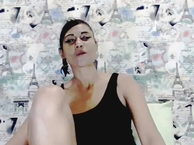 Live sex webcam photo for ErroticStarr #290572853