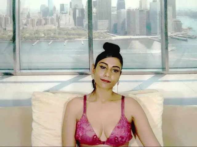 Live sex webcam photo for ErroticStarr #292059062