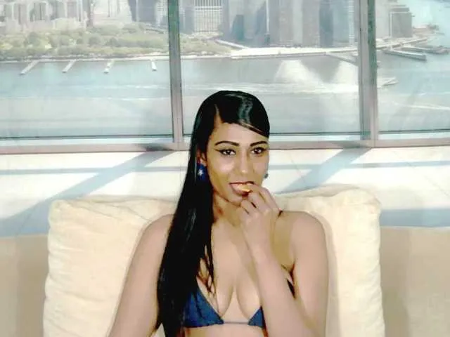 Live sex webcam photo for ErroticStarr #292252479