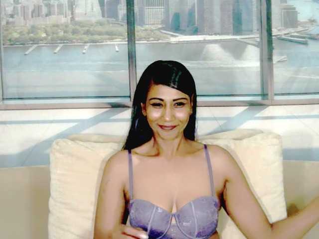 Live sex webcam photo for ErroticStarr #292406611