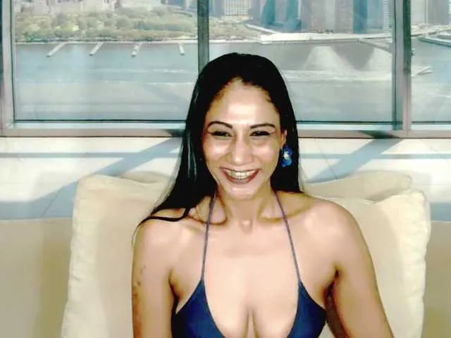 Live sex webcam photo for ErroticStarr #292584930