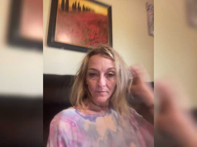 Live sex webcam photo for Esagee #273923856