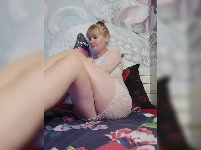 Live sex webcam photo for Esenia79 #289693276