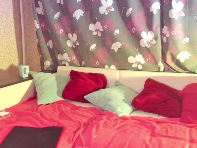 Live sex webcam photo for EshlinnBrook #272981330