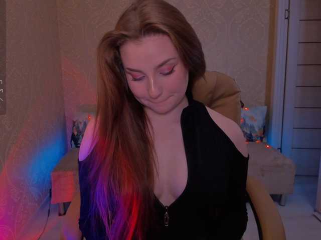 Live sex webcam photo for Esmeerrr #277095247