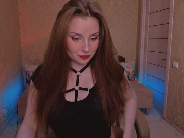 Live sex webcam photo for Esmeerrr #277438967