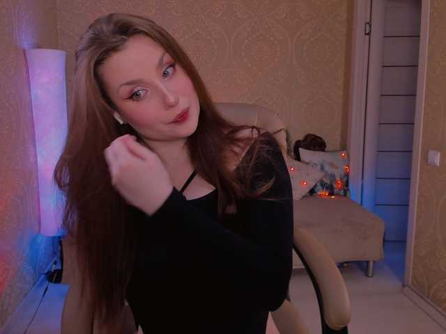 Live sex webcam photo for Esmeerrr #277605150