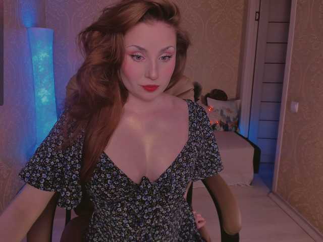 Live sex webcam photo for Esmeerrr #278227367