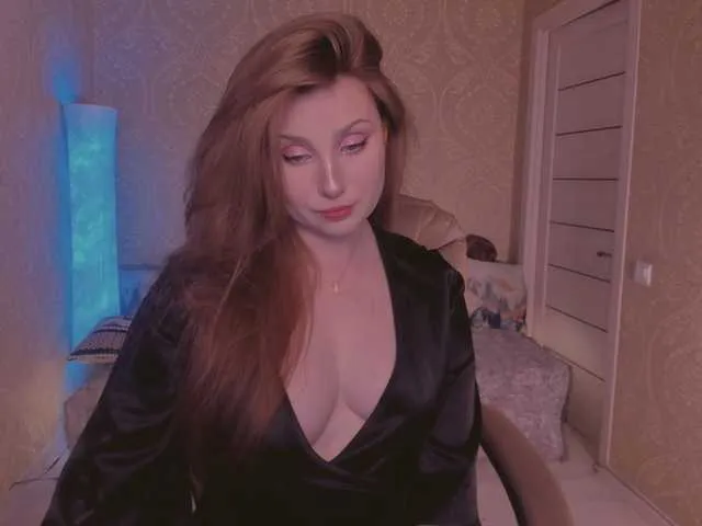 Live sex webcam photo for Esmeerrr #290419335