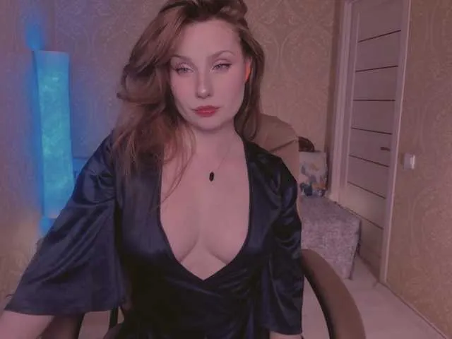 Live sex webcam photo for Esmeerrr #290484848