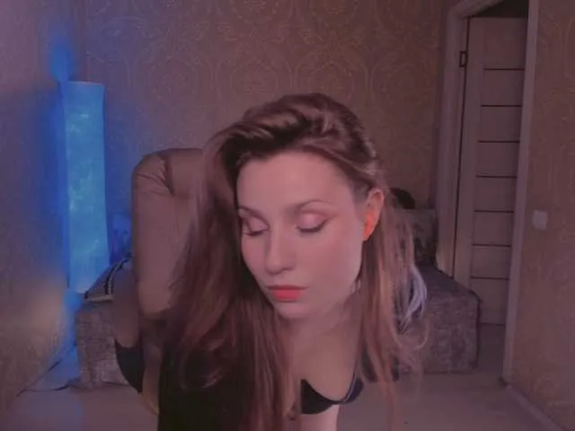 Live sex webcam photo for Esmeerrr #290531925