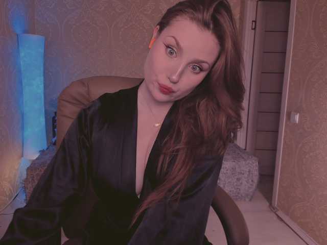 Live sex webcam photo for Esmeerrr #291188894