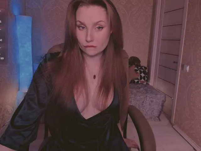 Live sex webcam photo for Esmeerrr #291309840