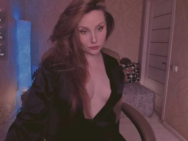 Live sex webcam photo for Esmeerrr #291403049