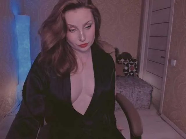 Live sex webcam photo for Esmeerrr #291456176