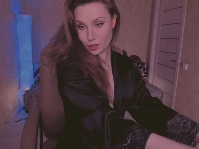 Live sex webcam photo for Esmeerrr #291477603