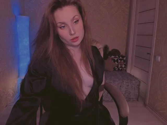 Live sex webcam photo for Esmeerrr #291510896