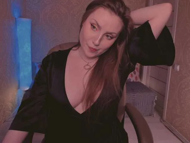 Live sex webcam photo for Esmeerrr #291883160