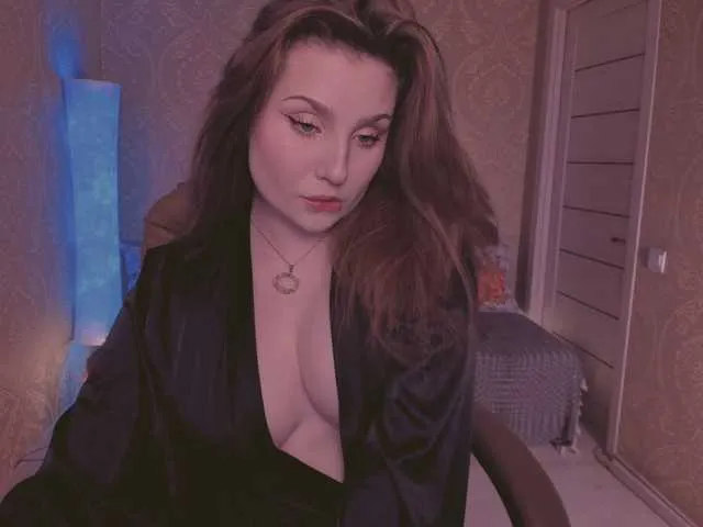 Live sex webcam photo for Esmeerrr #292085718