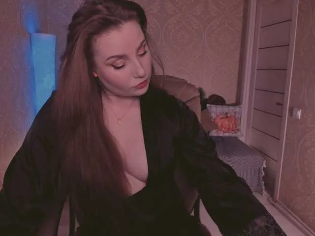 Live sex webcam photo for Esmeerrr #292132710