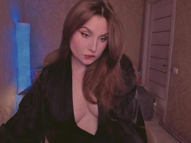 Live sex webcam photo for Esmeerrr #292217994